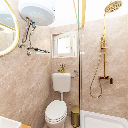 Tina Summer Βόντιτσε